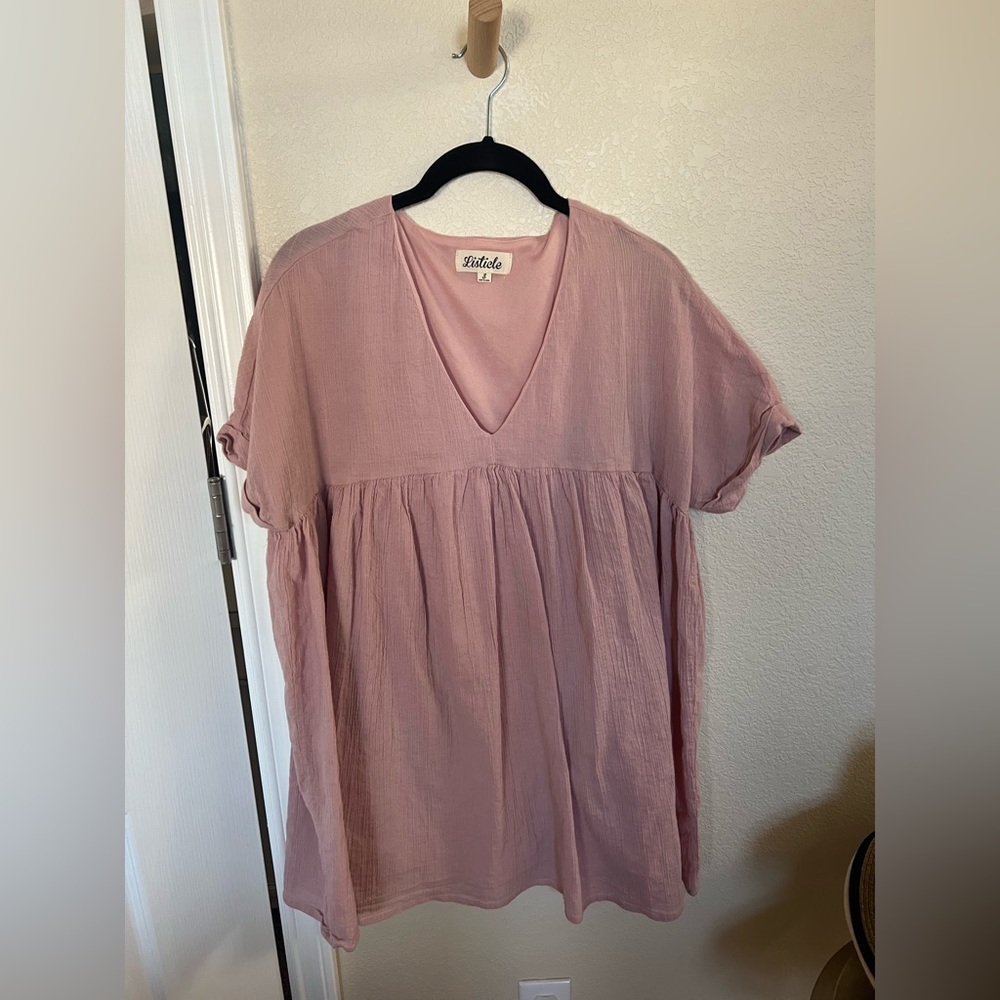 pink dress